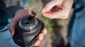 CANON RF 5.2MM  F:2.8L DUAL FISH EYE 3D VR LENS