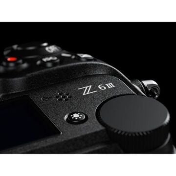 NIKON Z6 III +NIKON Z 24-70 F4 S LENS KIT DIGITAL CAMERA
