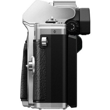 OLYMPUS E-M10 MARK III GÖVDE (BODY)  KİT KUTUSUNDA)GÜMÜŞ (SİLVER)DSLR FOTO MAKİNA
