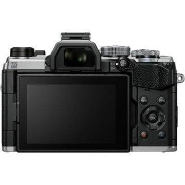 OLYMPUS OM-5 BODY DIGITAL CAMERA SILVER