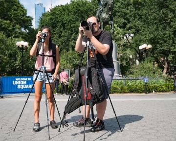 MANFROTTO ELEMENT BIG   TRIPOD RED (KIRMIZI)