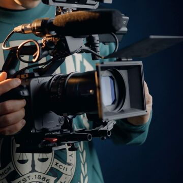 SIRUI 75MM FULLFRAME ANAMORPHIC CINEMA LENS E MOUNT